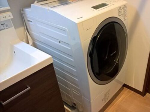 Máy giặt Toshiba TW-117A7 giặt 11Kg truyền động SSD, lồng giặt Zambon 13 Anh thực tế máy giặt Toshiba TW-117A7