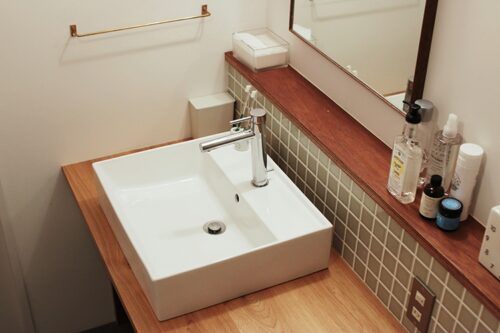 Vòi rửa mặt TOTO TLCC31ELR cho chậu dương có cần thoát nước 1 chạm 11 TLCC31ELR-1