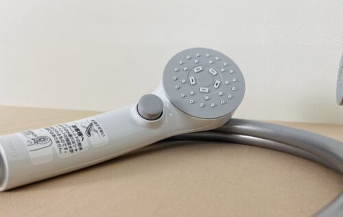 Sen tắm Toto TBV03402J có nút nhấn đầu vòi, khống chế nhiệt độ 11 Sen tắm Toto TBV03402J có nút nhấn đầu vòi, khống chế nhiệt độ - Ảnh 2