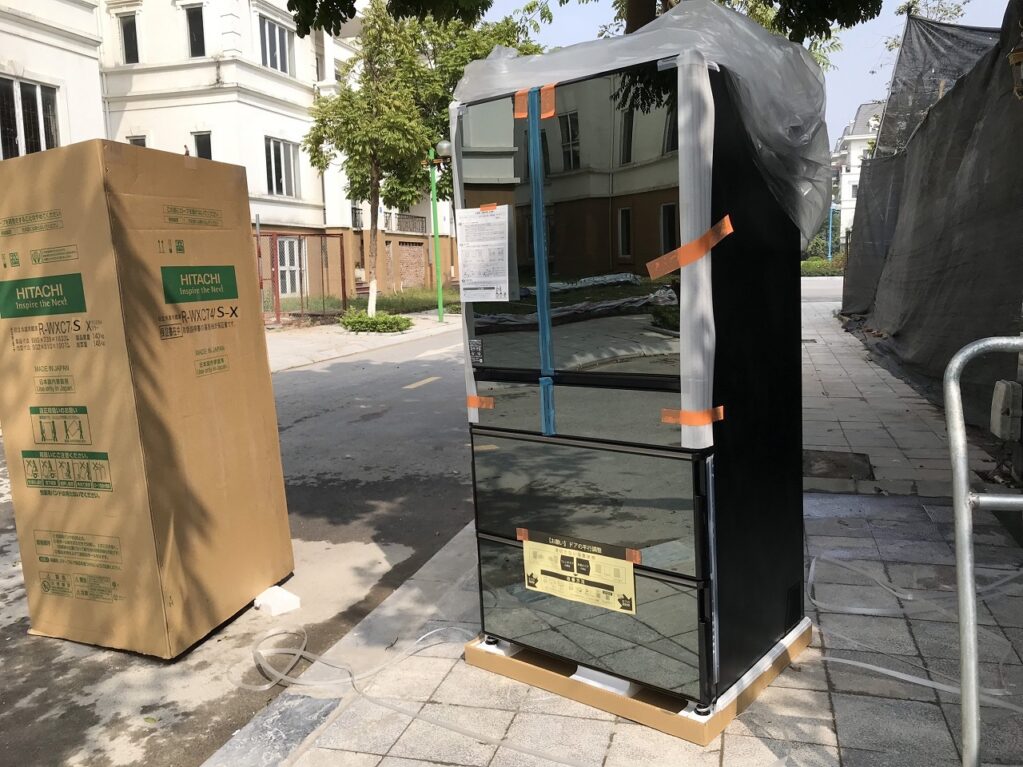 Tủ lạnh Hitachi R-WXC74S dung tích 735L cửa điện, ngăn hút chân không, model 2022-2023 | hangnhattoday.com