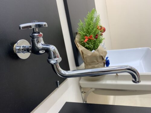 Vòi nước lạnh KAKUDAI 7060-13*170 đầu vòi dài và có xoay 14 Vòi nước lạnh KAKUDAI 7060-13*170 đầu vòi dài và có xoay - Ảnh 5